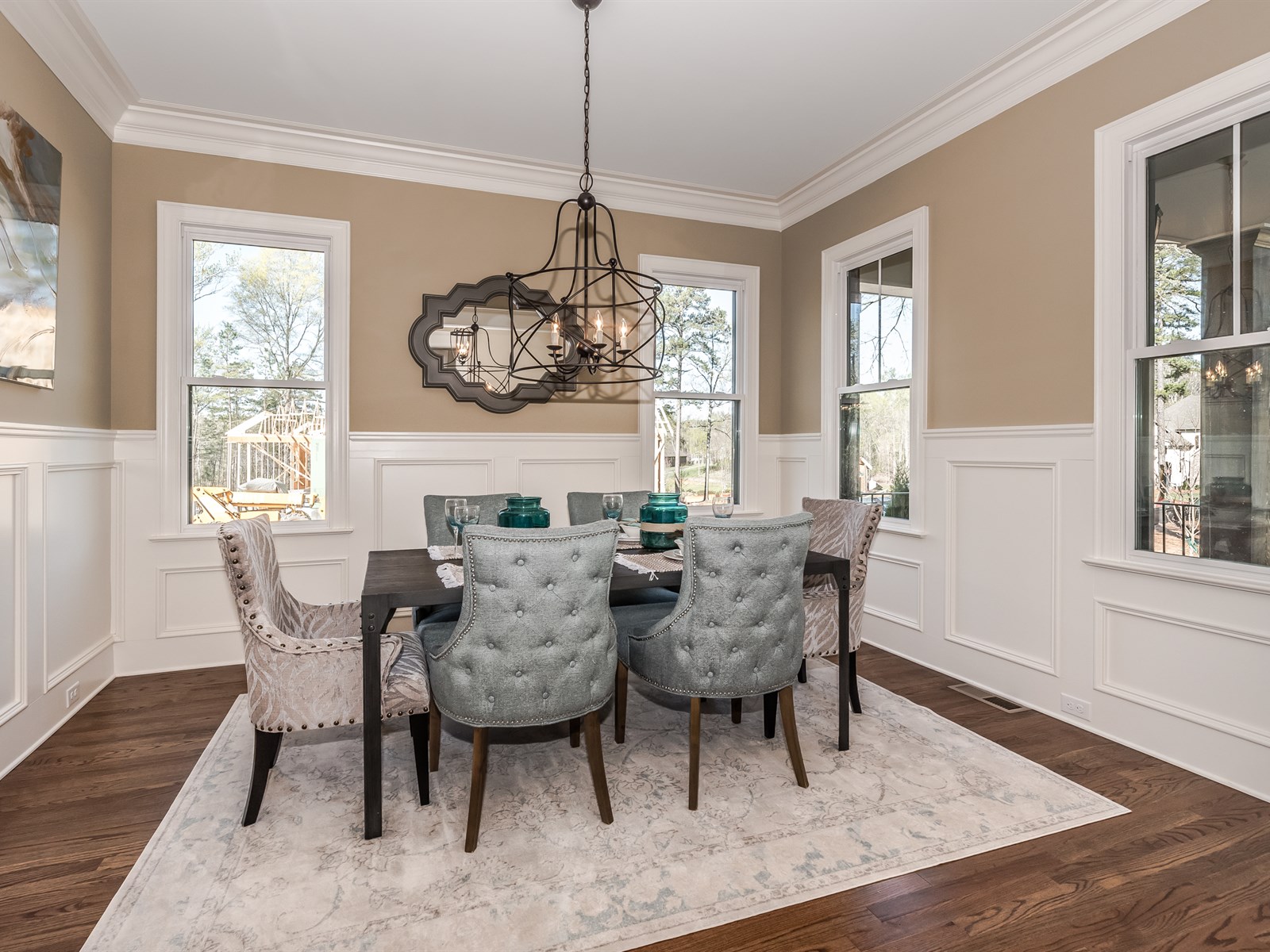 005_Dining Room.jpg