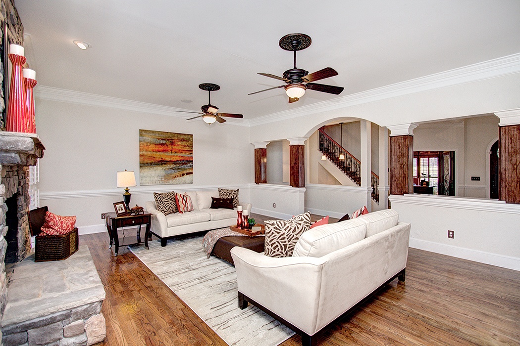 3220OakBrookLivingC.jpg